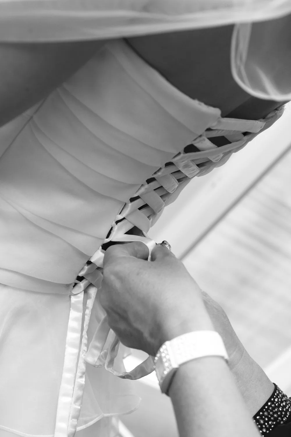 Vorfreude beim Getting Ready am Hochzeitstag